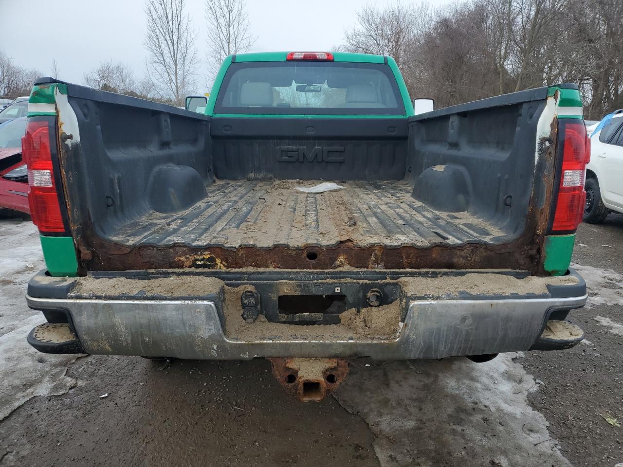 2018 GMC Sierra VIN 1GT02REG5JZ352539 Copart auction photo, mechanical / rear end damage thumbnail 6