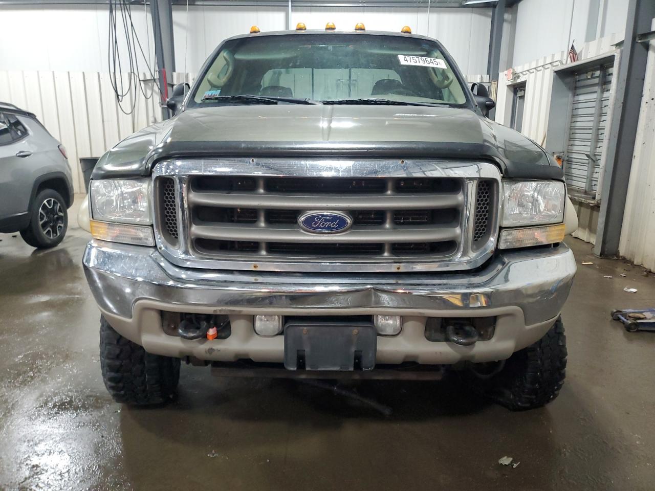 2004 Ford F350 VIN 1FTSW31P14EC22866 Copart auction photo, front end / undercarriage damage thumbnail 5