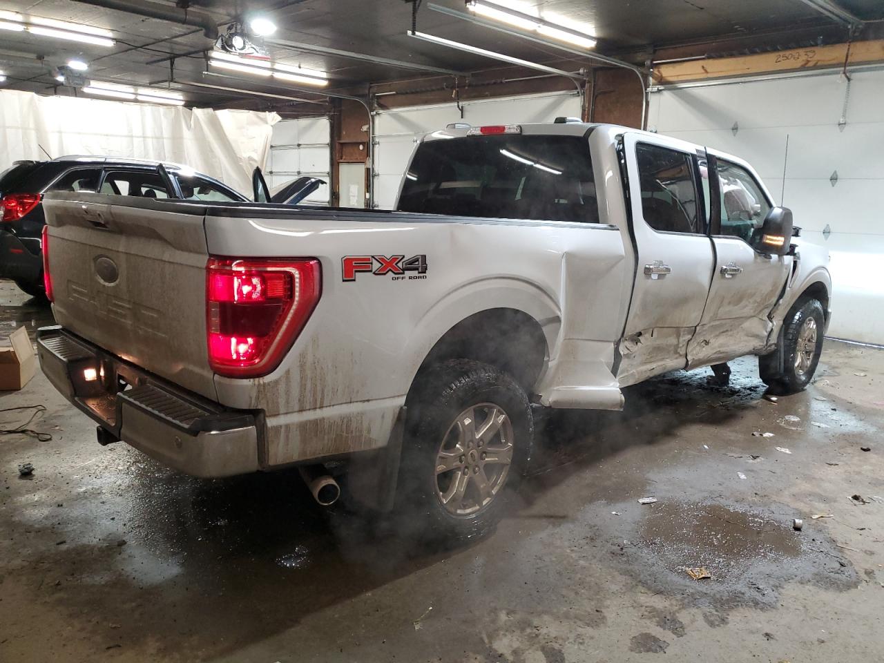 2022 Ford F-150 VIN 1FTFW1E51NKE86140 Copart auction photo, side / front end damage thumbnail 3