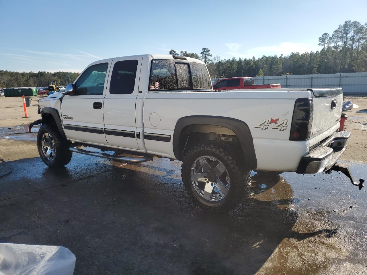2002 Chevrolet Silverado VIN 1GCHK29182E137164 Copart auction photo, front end damage thumbnail 2