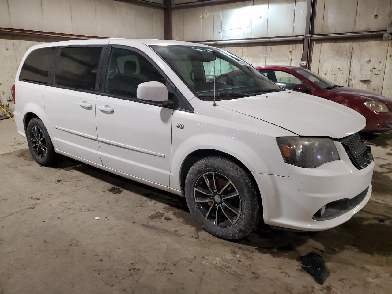 2014 Dodge Caravan VIN 2C4RDGCG1ER363028 Copart auction photo, front end / minor dent/scratches damage thumbnail 4
