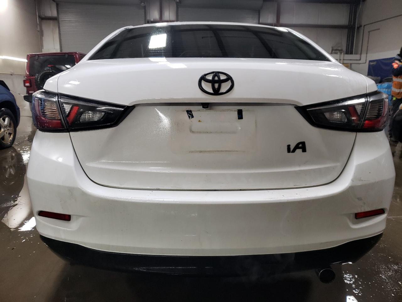 2018 Toyota Yaris VIN 3MYDLBYV1JY302930 Copart auction photo, front end damage thumbnail 6