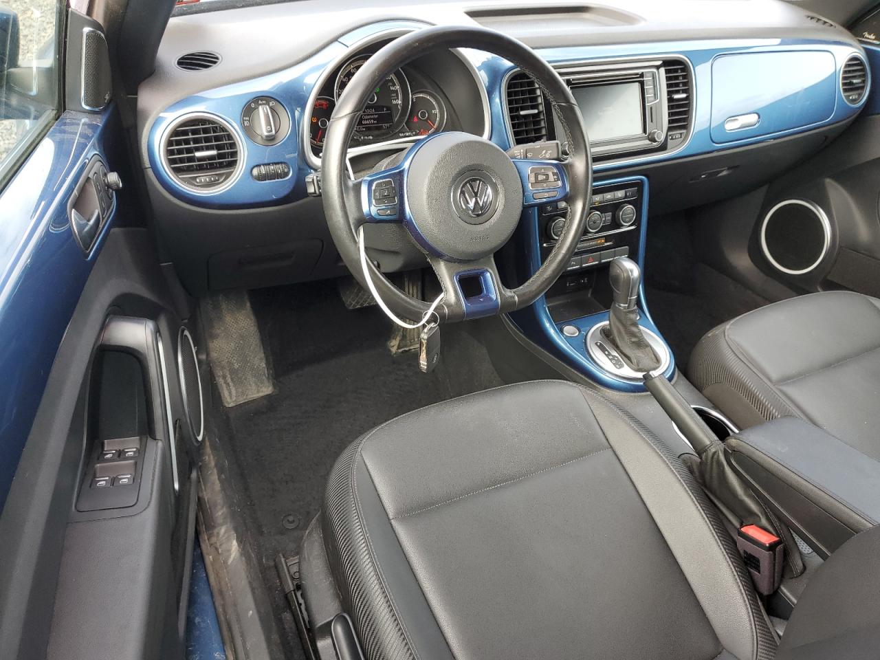 2019 Volkswagen Beetle VIN 3VW5DAAT3KM512034 Copart auction photo, front end / side damage thumbnail 8