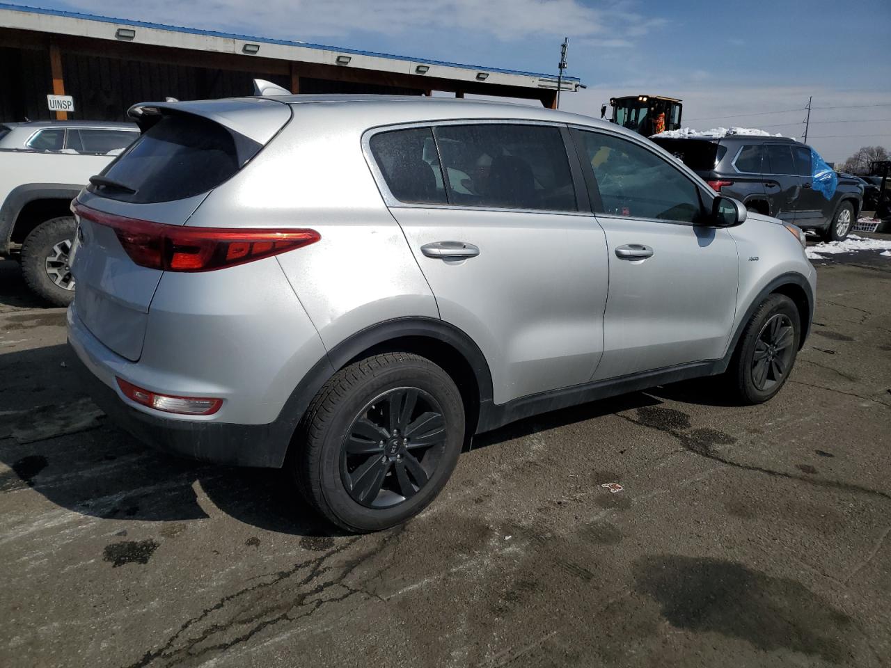 2018 KIA Sportage VIN KNDPMCAC2J7365978 Copart auction photo, biohazard/chemical damage thumbnail 3
