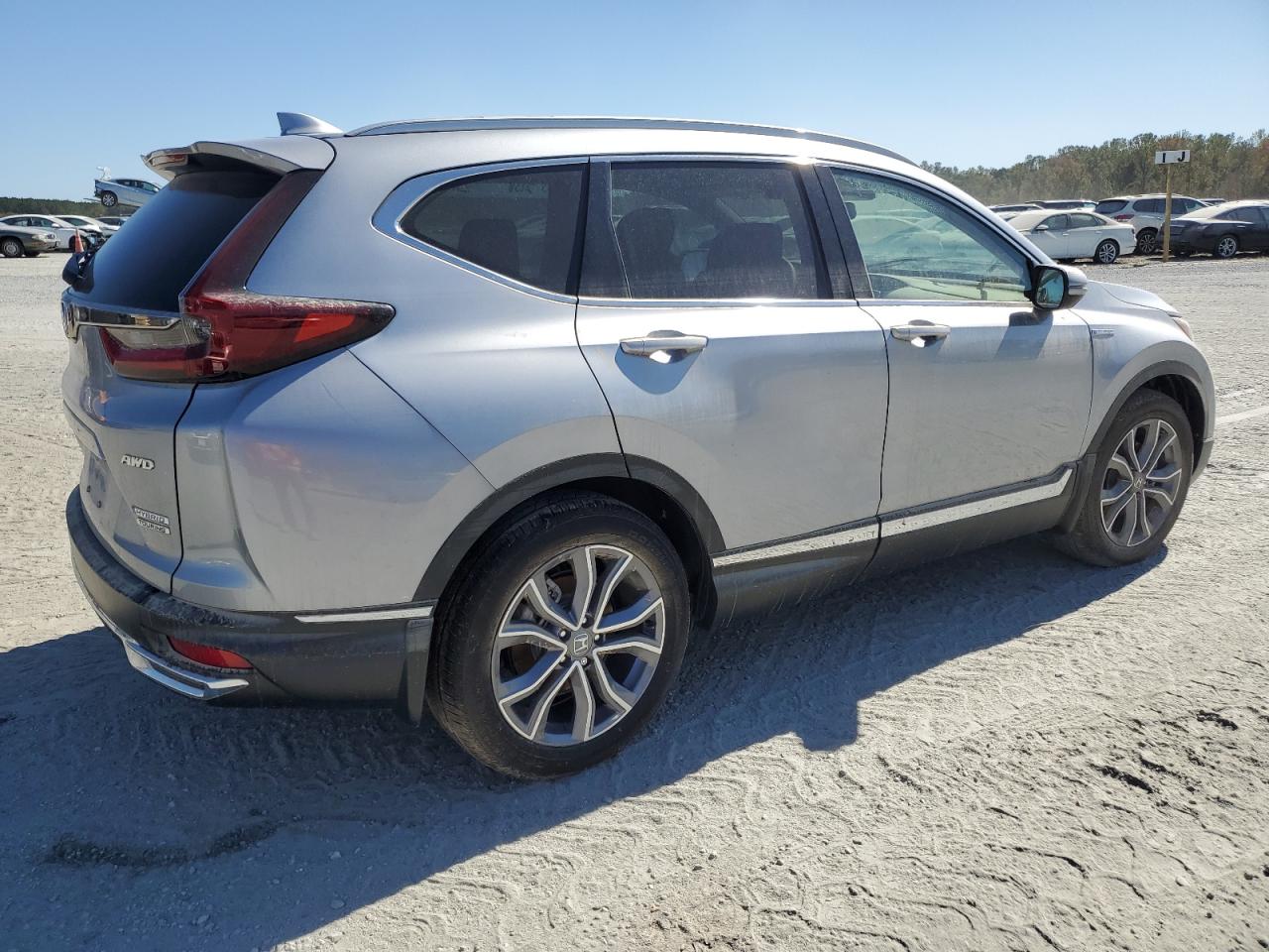 2022 Honda CR-V VIN 5J6RT6H99NL020672 Copart auction photo, water/flood / minor dent/scratches damage thumbnail 3
