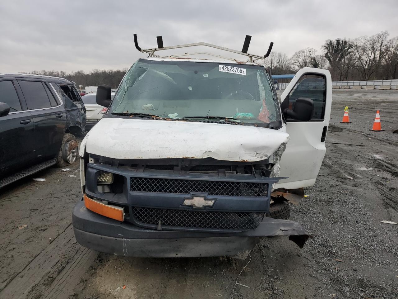 2006 Chevrolet Express VIN 1GCFG15X161273047 Copart auction photo, front end damage thumbnail 5