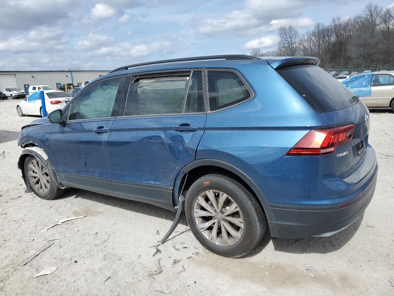 2019 Volkswagen Tiguan VIN 3VV1B7AX9KM194032 Copart auction photo, front end damage thumbnail 2