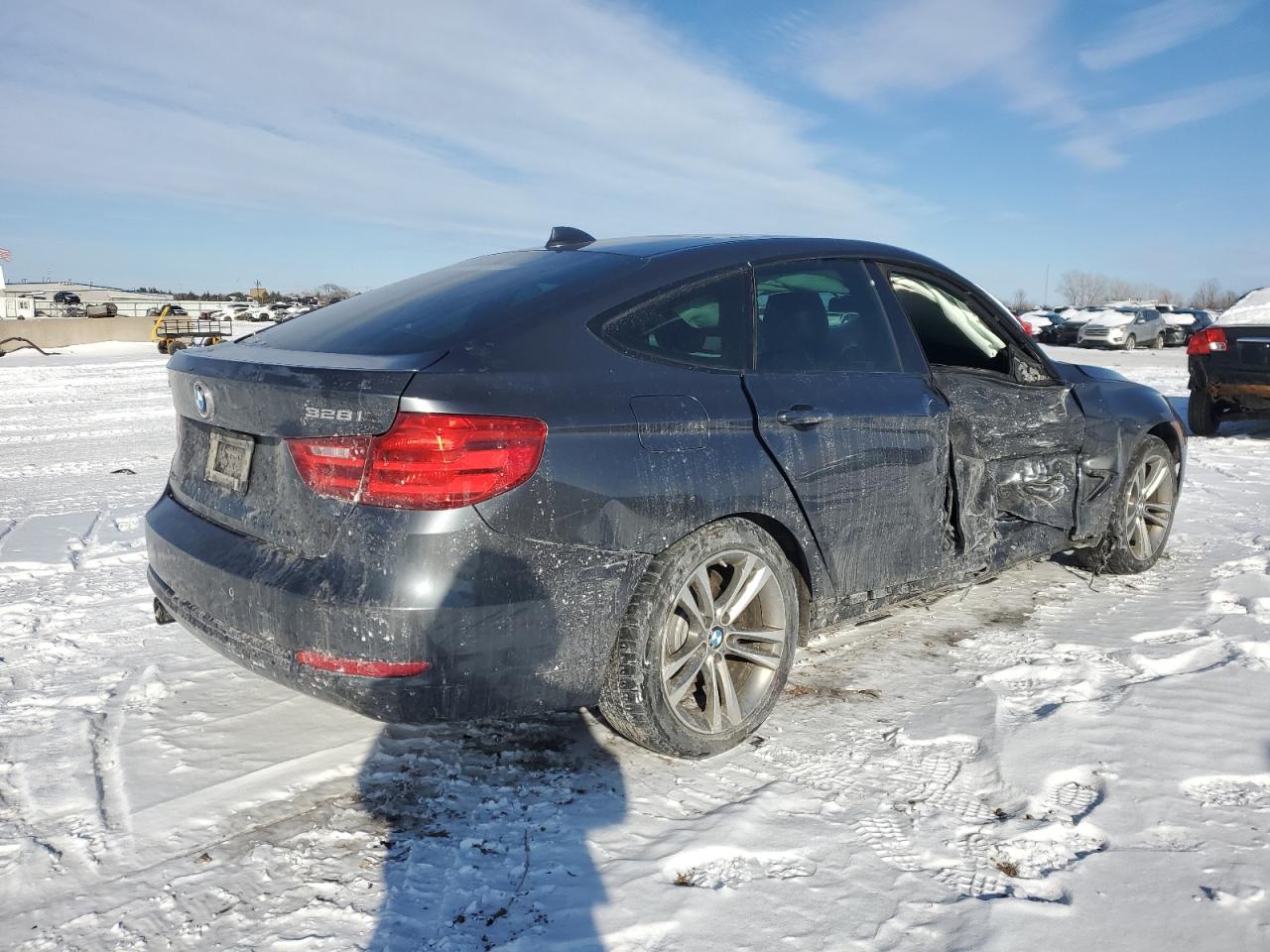 2016 BMW 3er VIN WBA8Z5C58GG501925 Copart auction photo, side / mechanical damage thumbnail 3