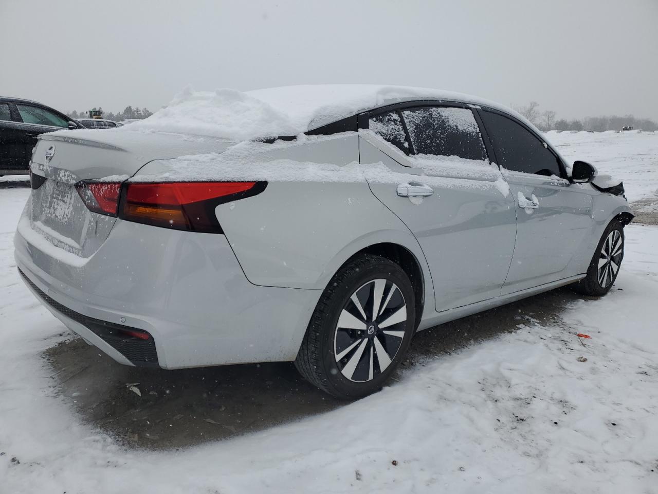 2021 Nissan Altima VIN 1N4BL4DV4MN406553 Copart auction photo, front end / minor dent/scratches damage thumbnail 3