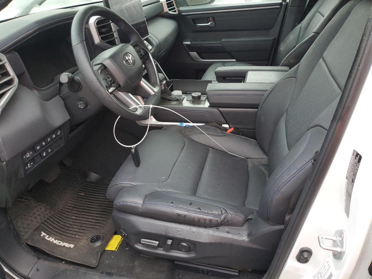 2022 Toyota Tundra VIN 5TFNC5AB7NX001526 Copart auction photo, front end / minor dent/scratches damage thumbnail 7