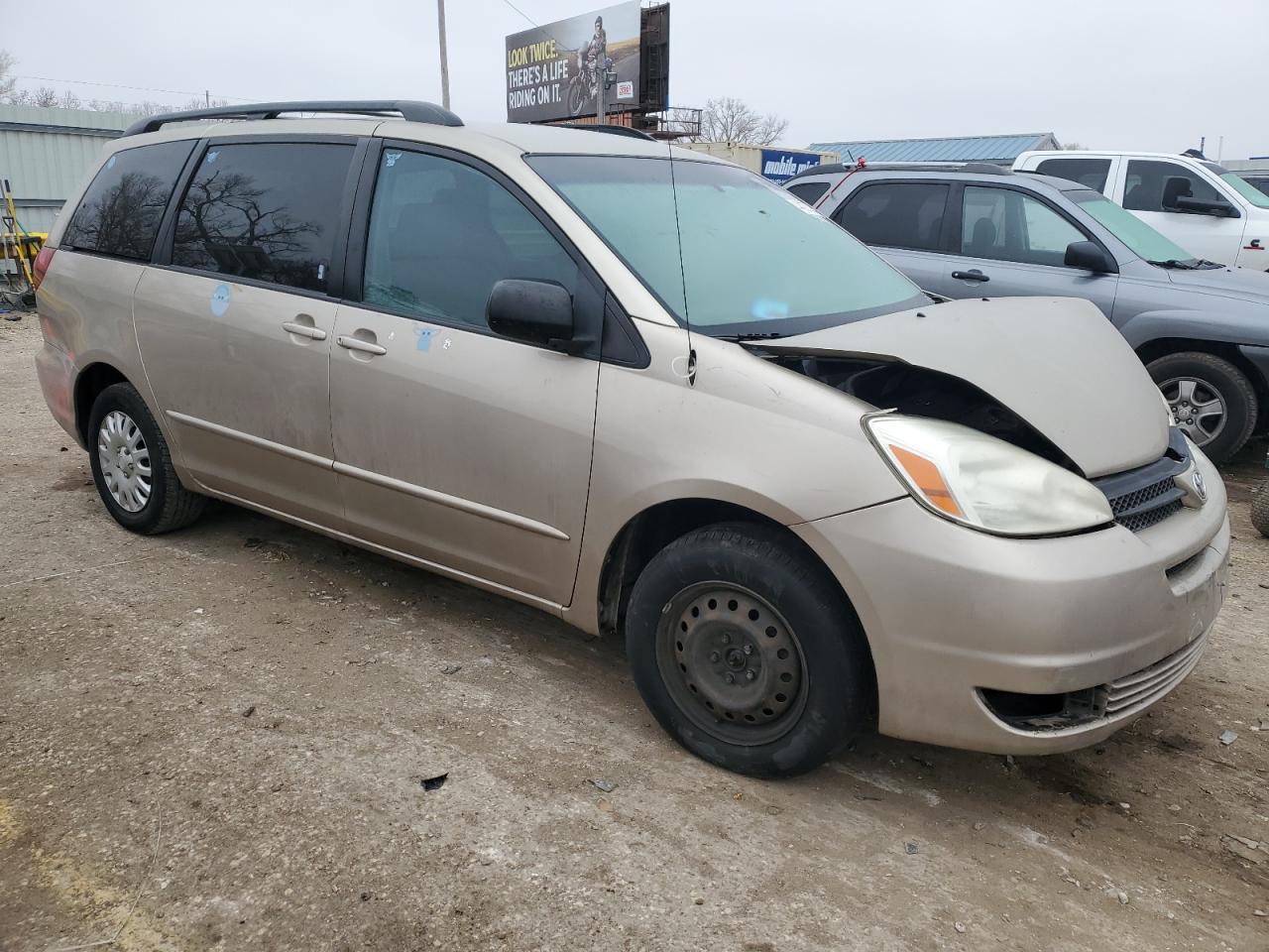 2005 Toyota Sienna VIN 5TDZA23C05S358936 Copart auction photo, front end damage thumbnail 4