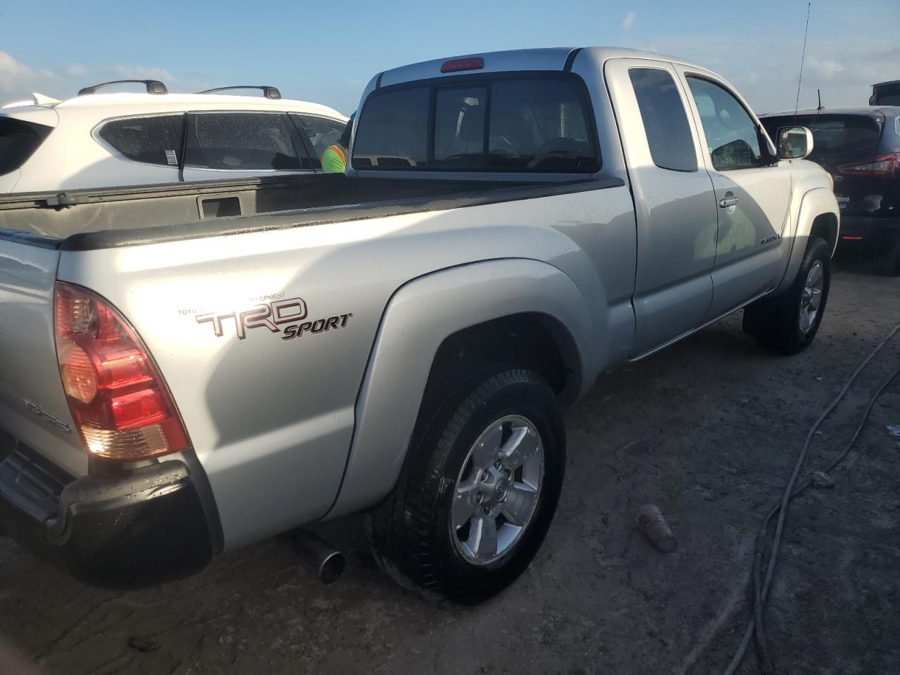 2005 Toyota Tacoma VIN 5TEUU42N05Z100354 Copart auction photo, water/flood damage thumbnail 3