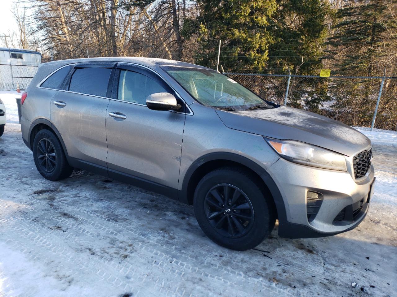 2019 KIA Sorento VIN 5XYPG4A32KG542126 Copart auction photo, front end / side damage thumbnail 4