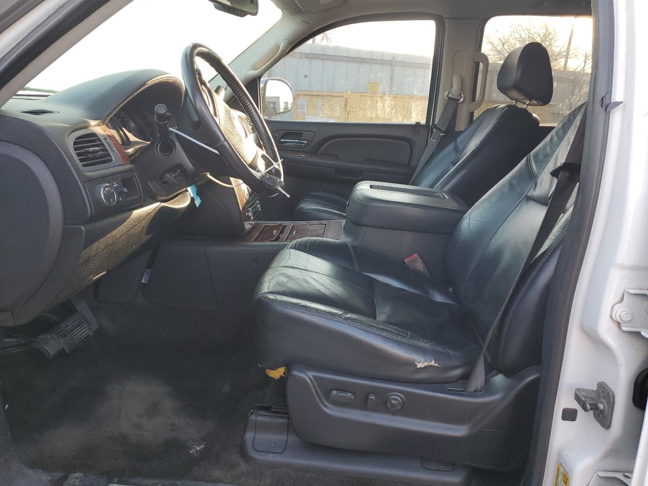 2008 Chevrolet Suburban VIN 1GNFC16088R167672 Copart auction photo, front end damage thumbnail 7