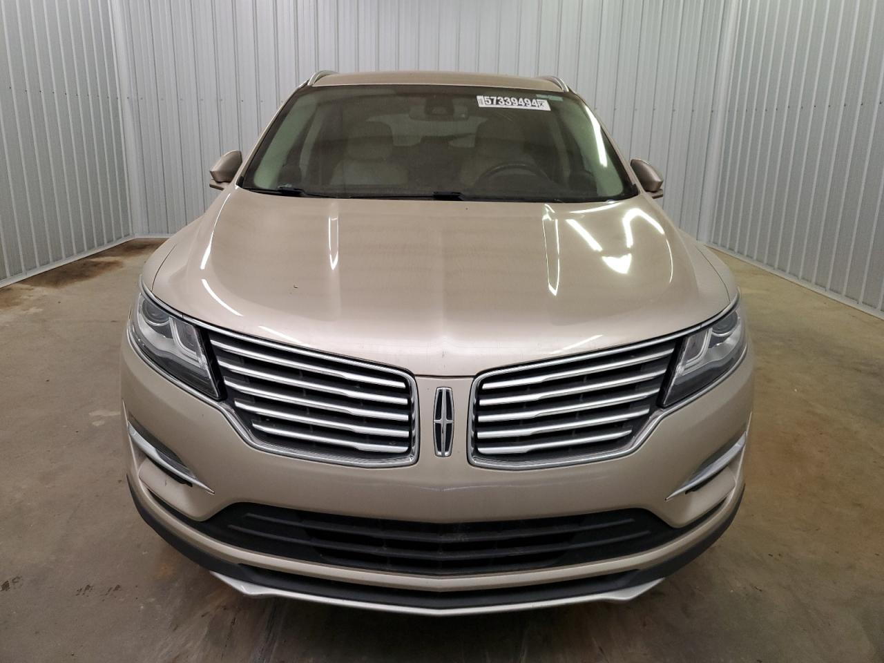 2017 Lincoln MKC VIN 5LMCJ2C99HUL71946 Copart auction photo, minor dent/scratches damage thumbnail 5
