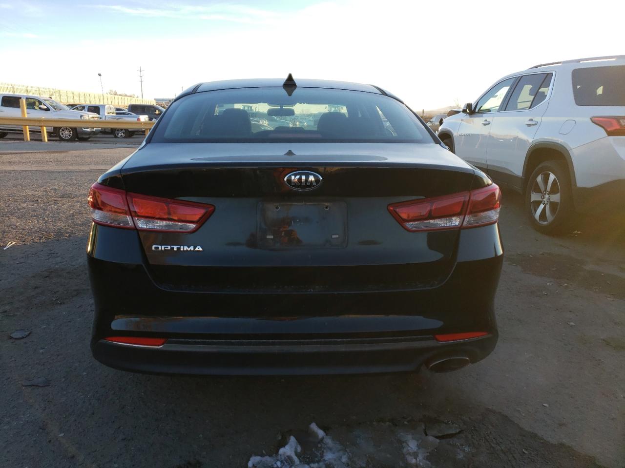 2016 KIA Optima VIN 5XXGT4L35GG076437 Copart auction photo, vandalism damage thumbnail 6