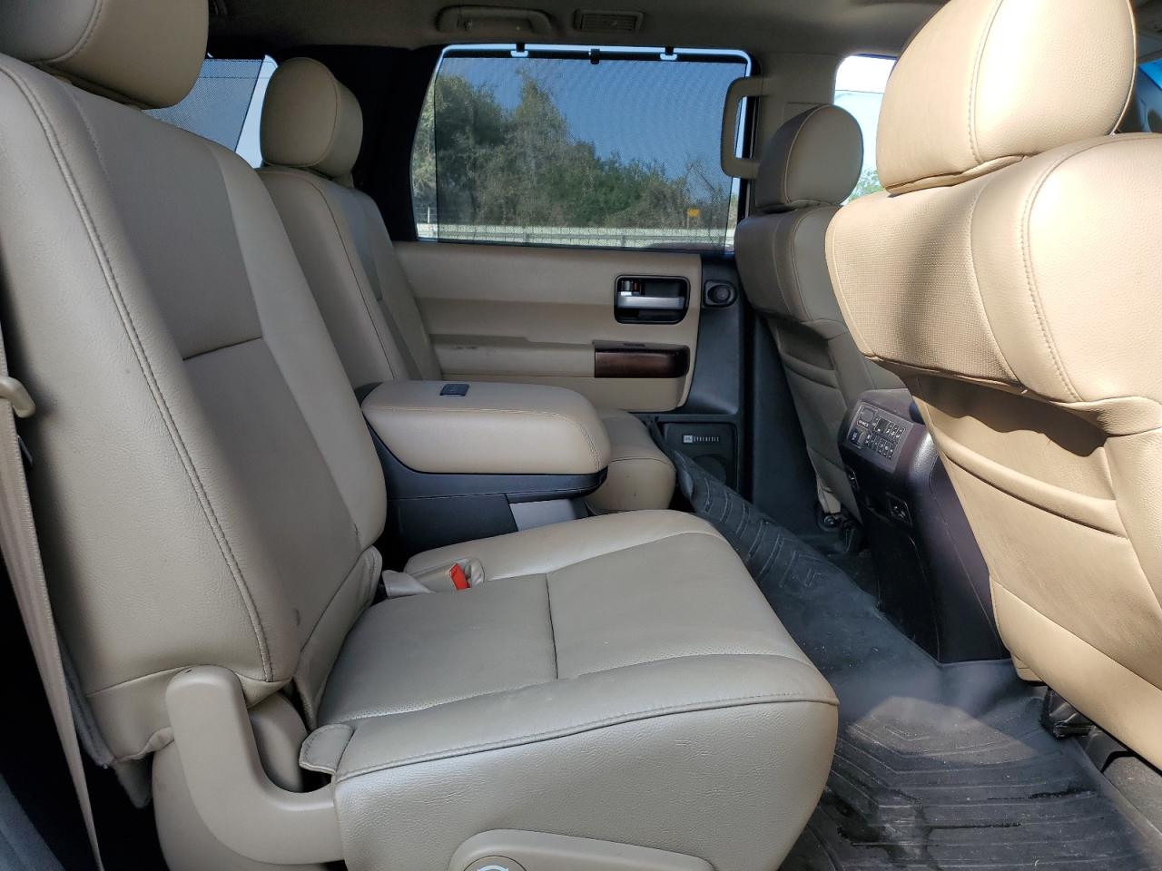 2015 Toyota Sequoia VIN 5TDYY5G16FS056098 Copart auction photo, front end / side damage thumbnail 11
