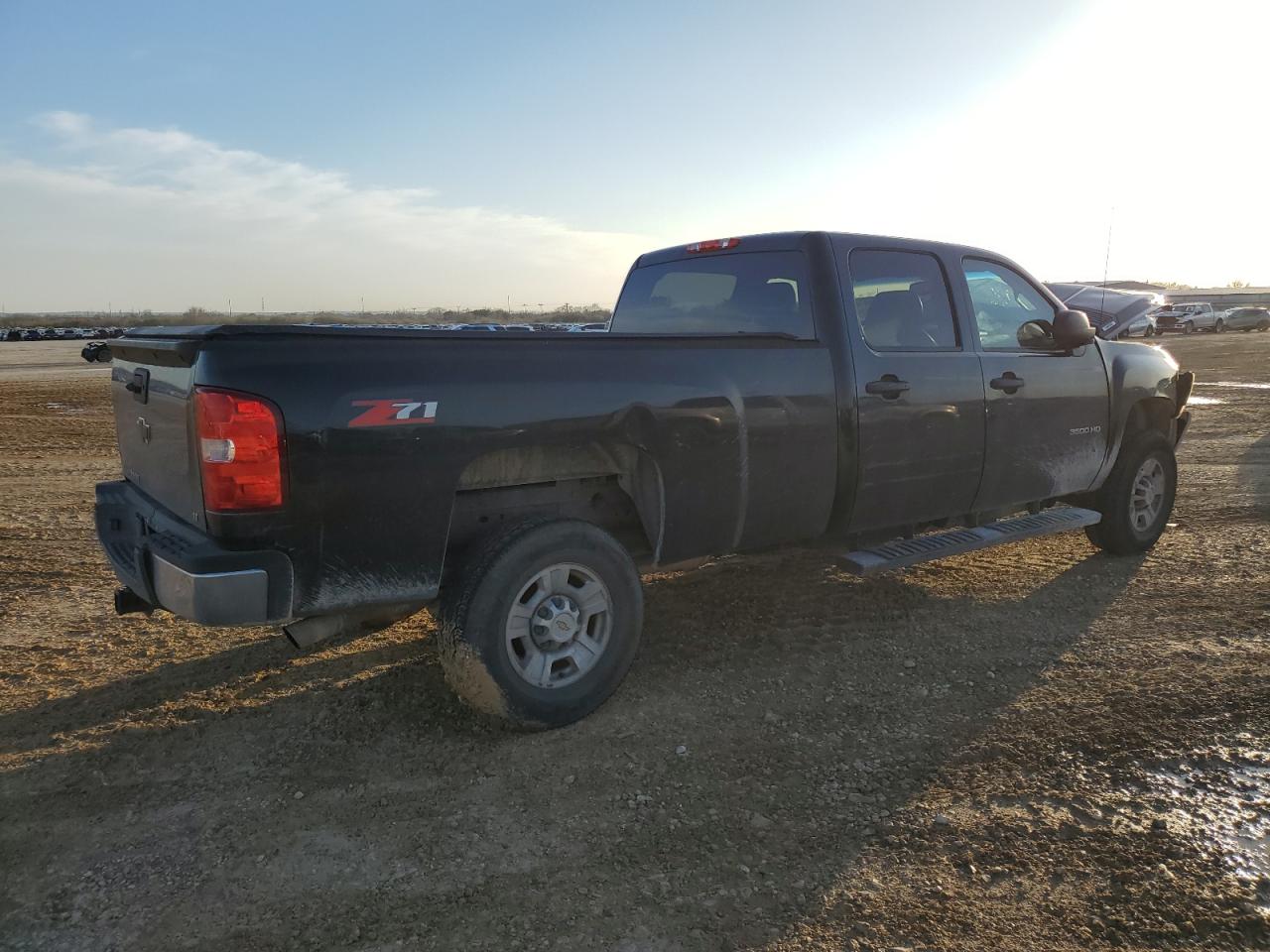 2010 Chevrolet Silverado VIN 1GC4C0BG4AF138349 Copart auction photo, front end / undercarriage damage thumbnail 3