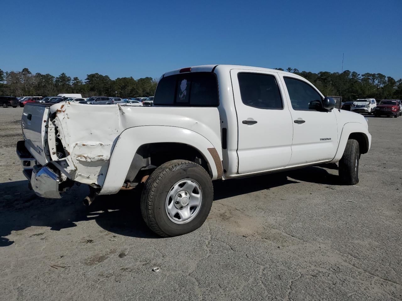 2013 Toyota Tacoma VIN 5TFJU4GNXDX044537 Copart auction photo, rear end damage thumbnail 3