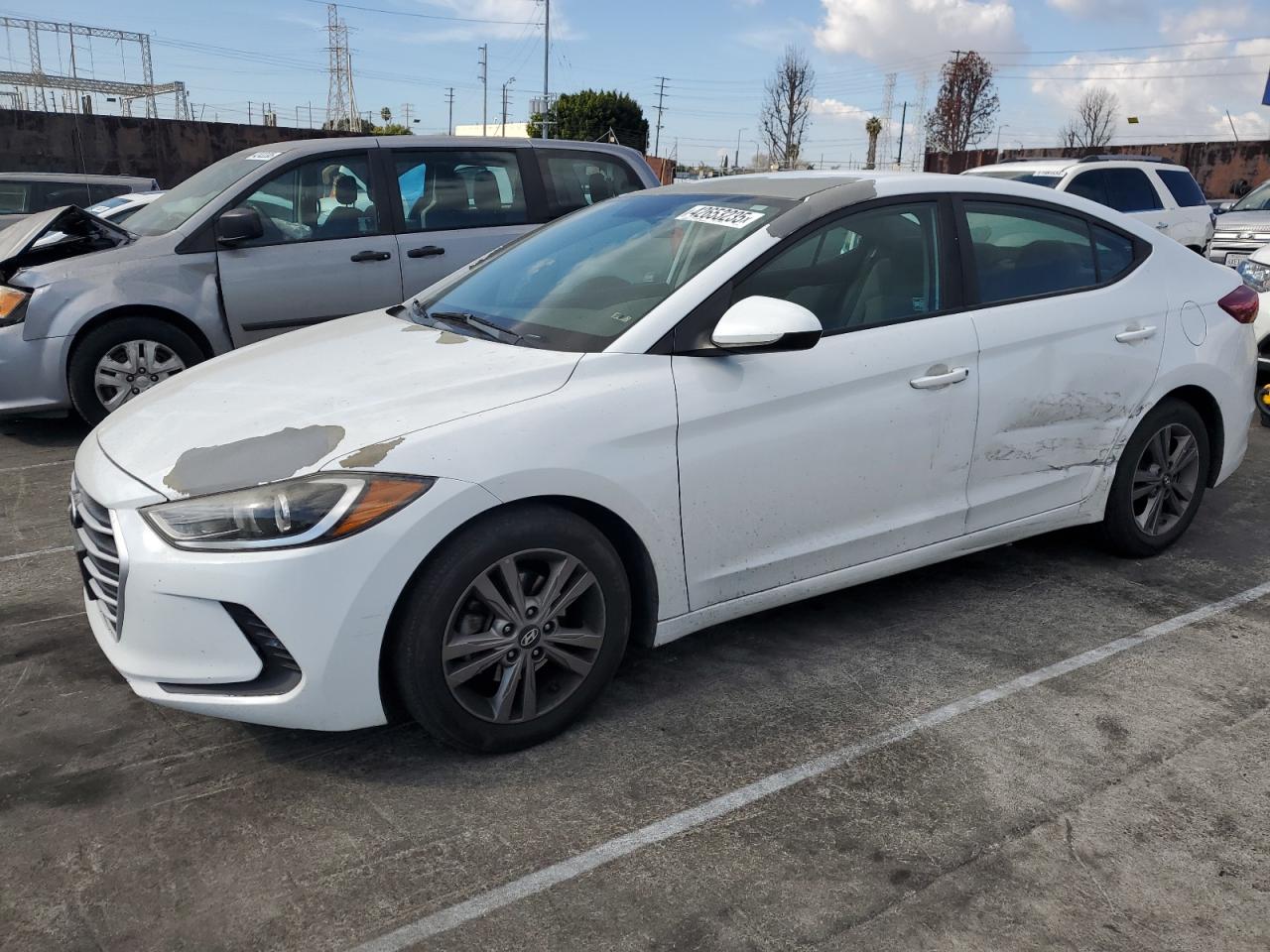 2017 Hyundai Elantra VIN 5NPD84LF5HH117640