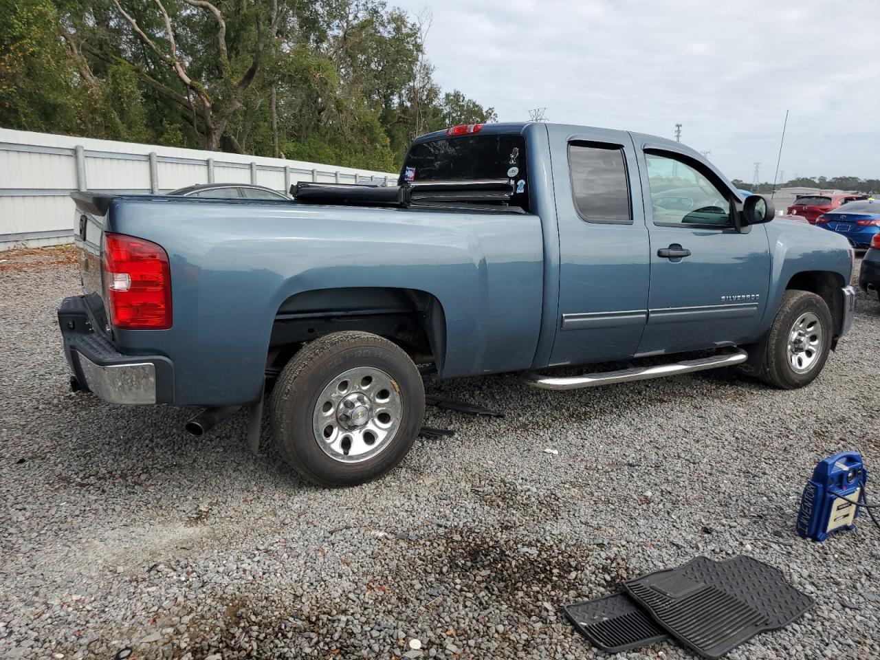 2012 Chevrolet Silverado VIN 1GCRCREA4CZ120064 Copart auction photo, rear end damage thumbnail 3
