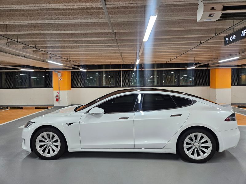 2020 Tesla Model s VIN 5YJSA1E2XLF406699 Encar auction photo thumbnail 3