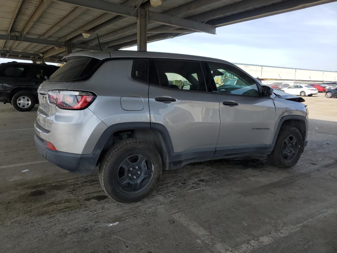2018 Jeep Compass VIN 3C4NJDAB0JT433557 Copart auction photo, front end damage thumbnail 3