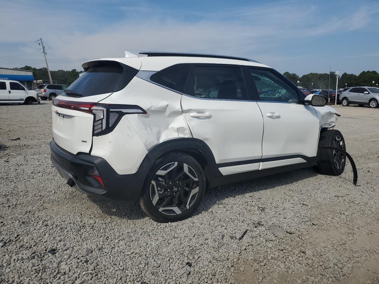 2024 KIA Seltos VIN KNDETCA74R7592257 Copart auction photo, all over / mechanical damage thumbnail 3