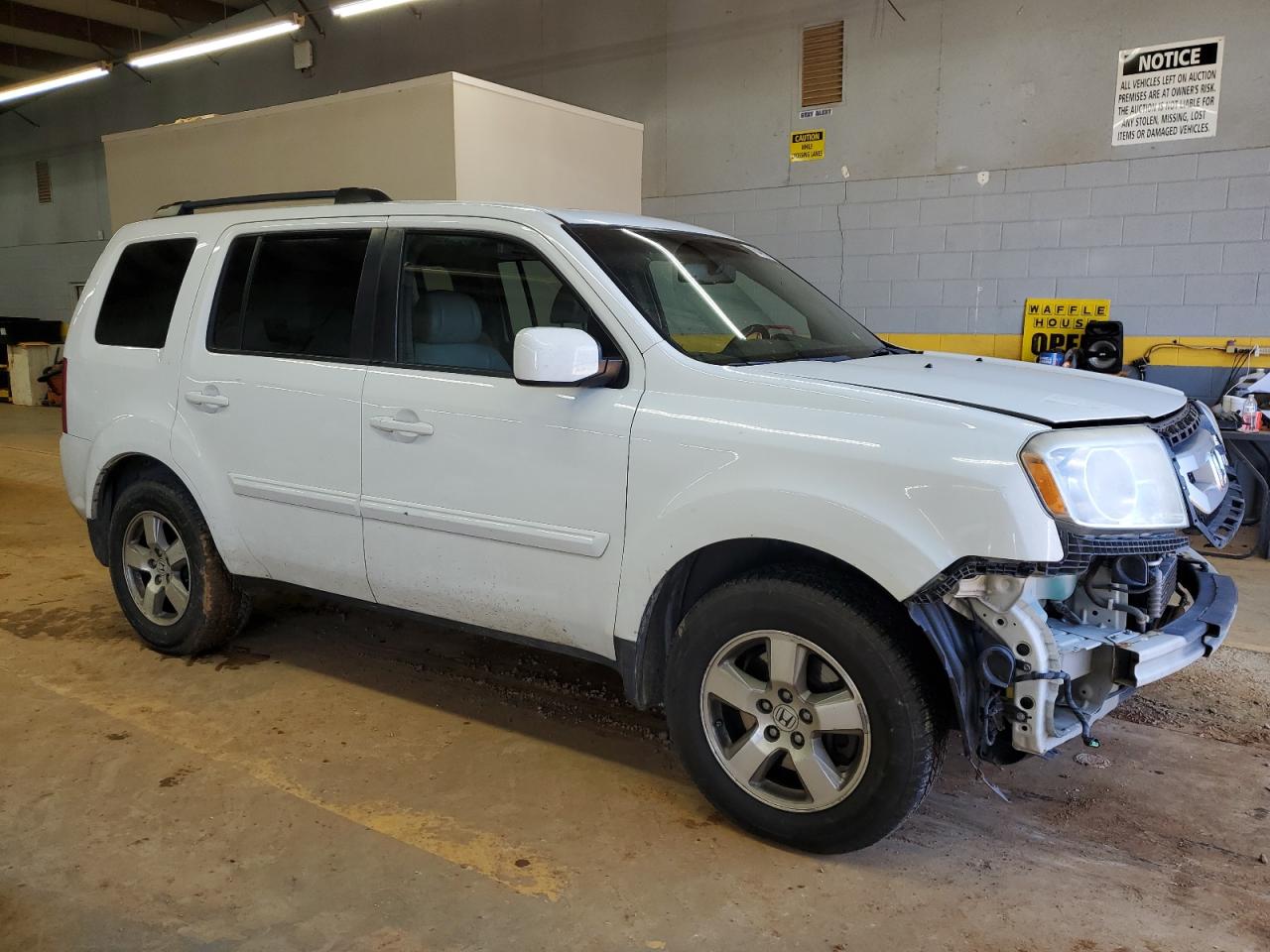 2010 Honda Pilot VIN 5FNYF4H50AB001936 Copart auction photo, front end damage thumbnail 4