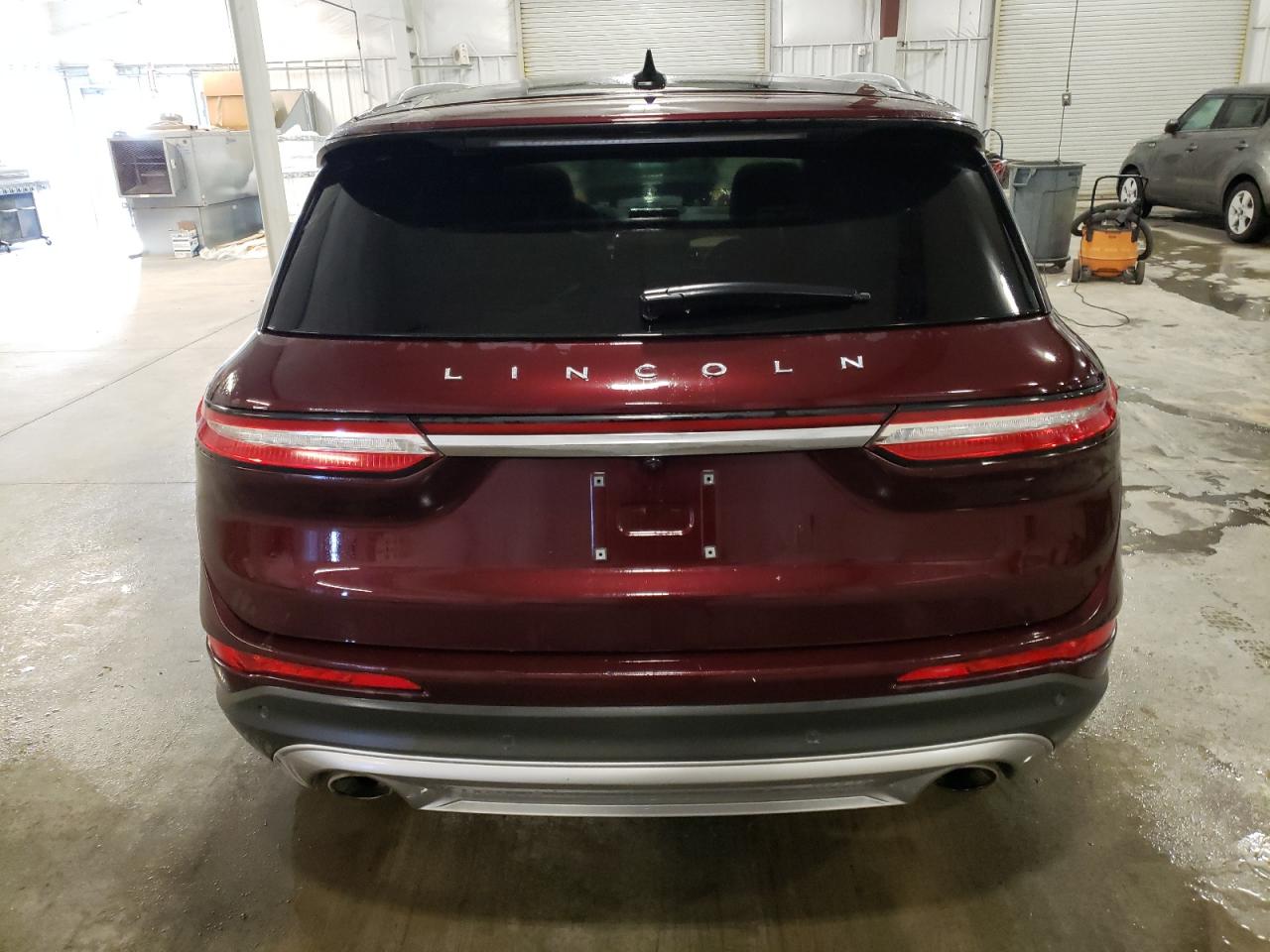 2020 Lincoln Corsair VIN 5LMCJ2D96LUL16300 Copart auction photo, front end / side damage thumbnail 6
