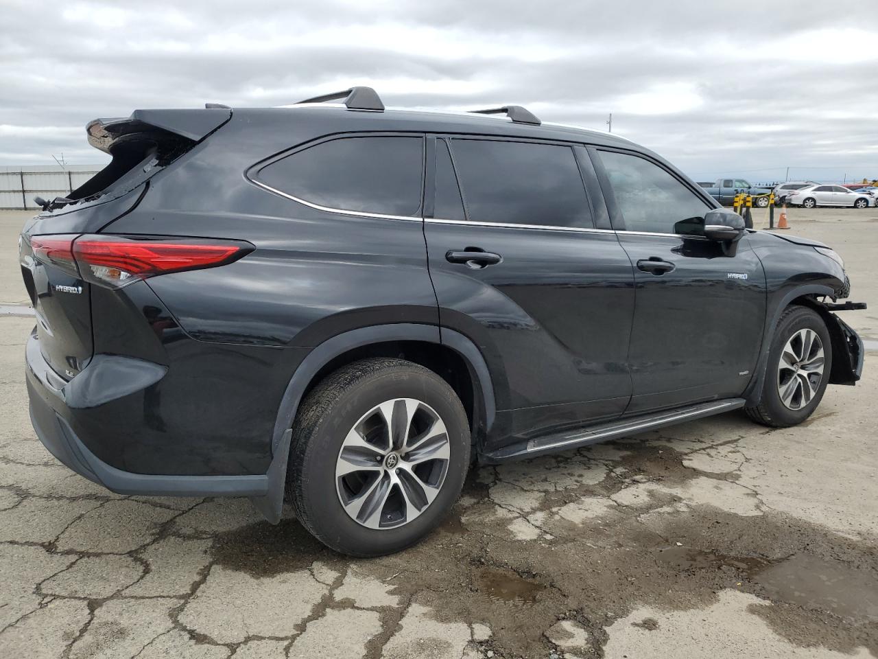 2021 Toyota Highlander VIN 5TDHBRCH7MS530956 Copart auction photo, front end damage thumbnail 3