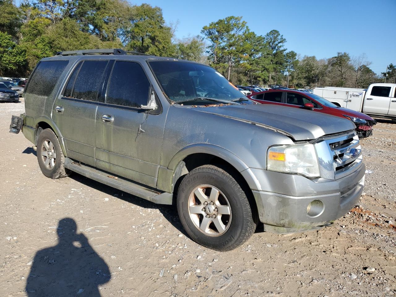 2009 Ford Expedition VIN 1FMFU16539LA10231 Copart auction photo, minor dent/scratches damage thumbnail 4