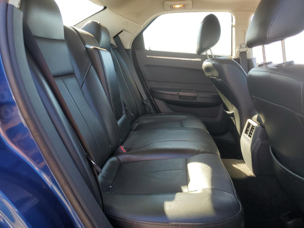 2010 Chrysler 300 VIN 2C3CA5CVXAH126690 Copart auction photo, side / front end damage thumbnail 11