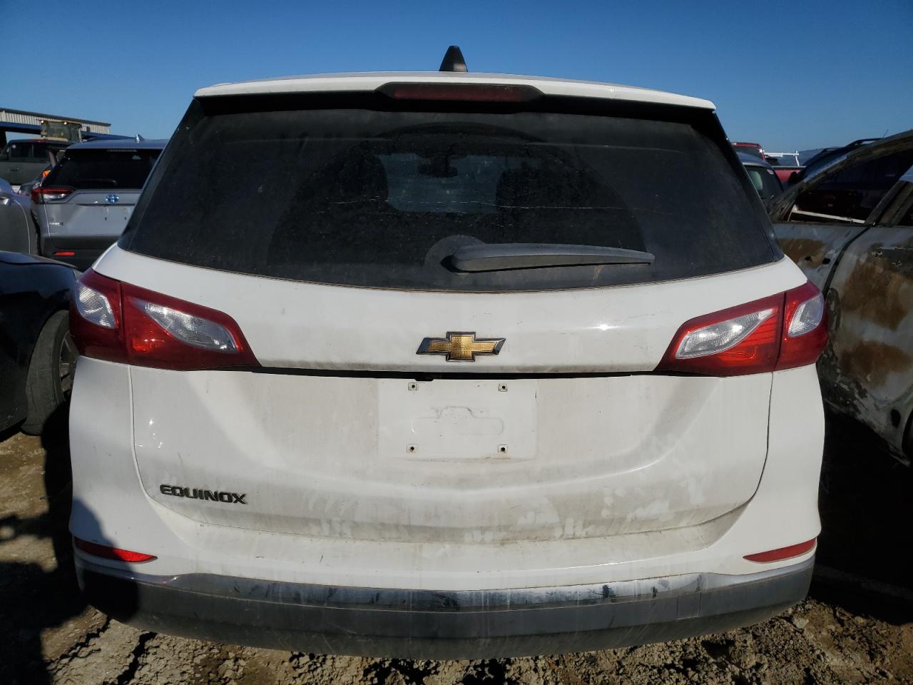 2020 Chevrolet Equinox VIN 2GNAXKEV3L6215701 Copart auction photo, front end damage thumbnail 6