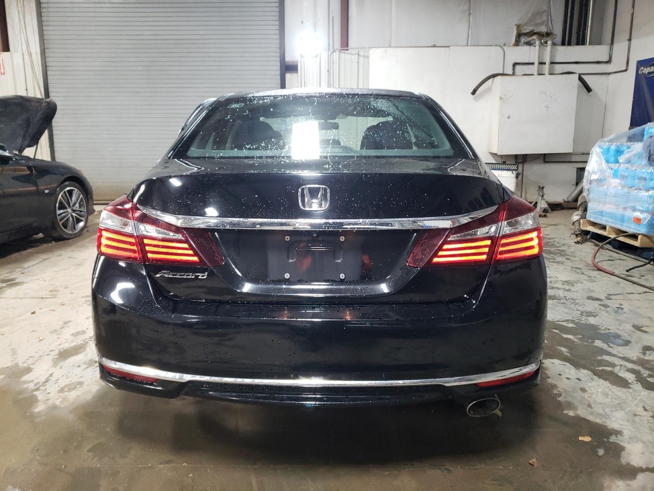 2016 Honda Accord VIN 1HGCR2F3XGA065931 Copart auction photo, side damage thumbnail 6