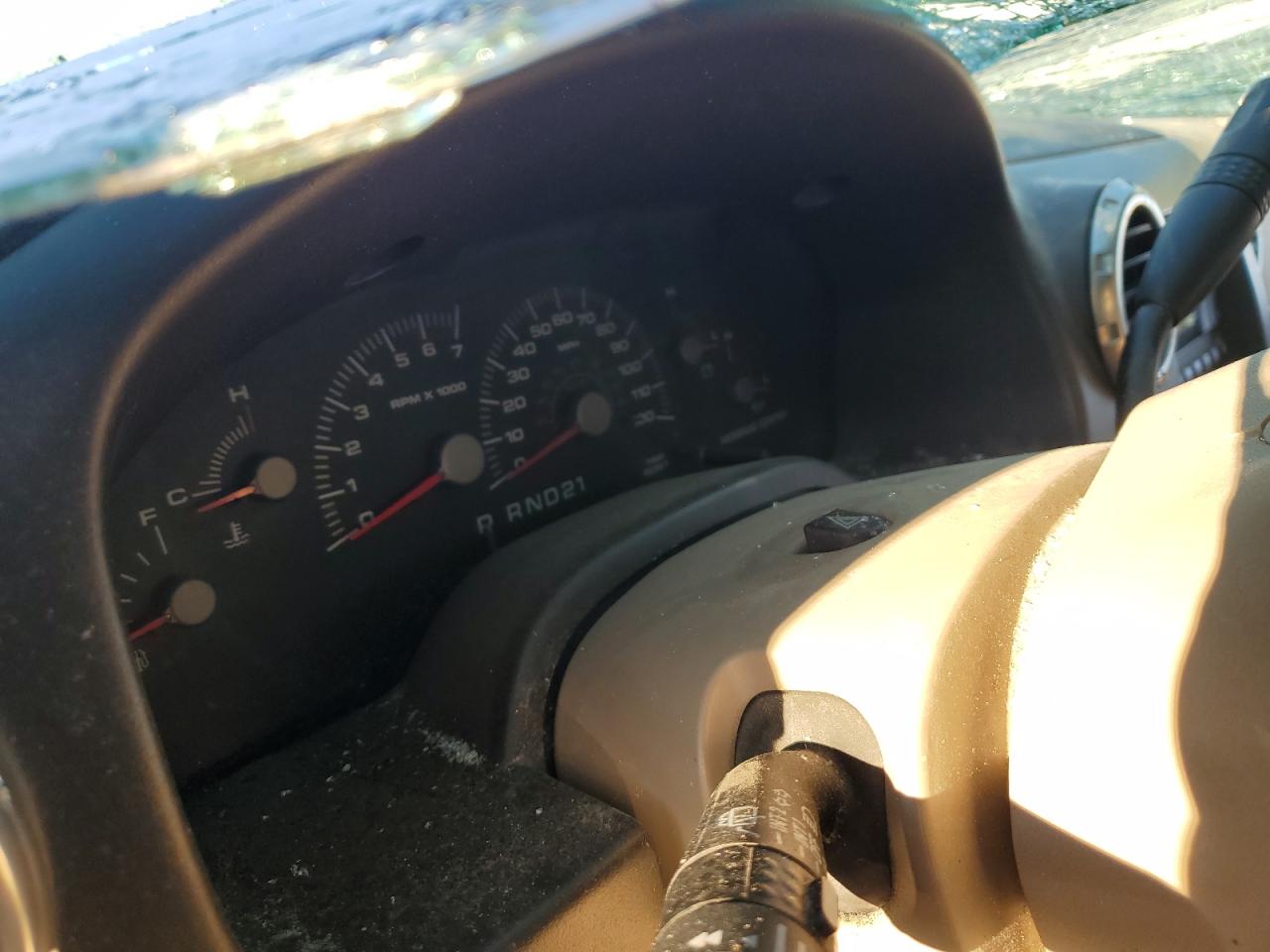 2004 Ford Expedition VIN 1FMFU18L84LA43536 Copart auction photo, all over damage thumbnail 9