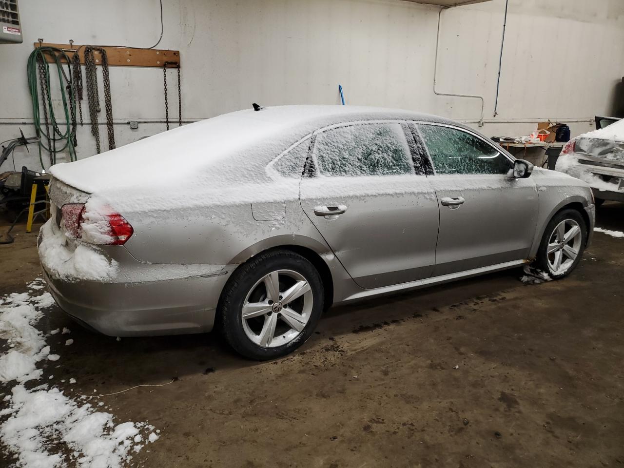 2014 Volkswagen Passat VIN 1VWAT7A32EC040046 Copart auction photo, front end / rear end damage thumbnail 3