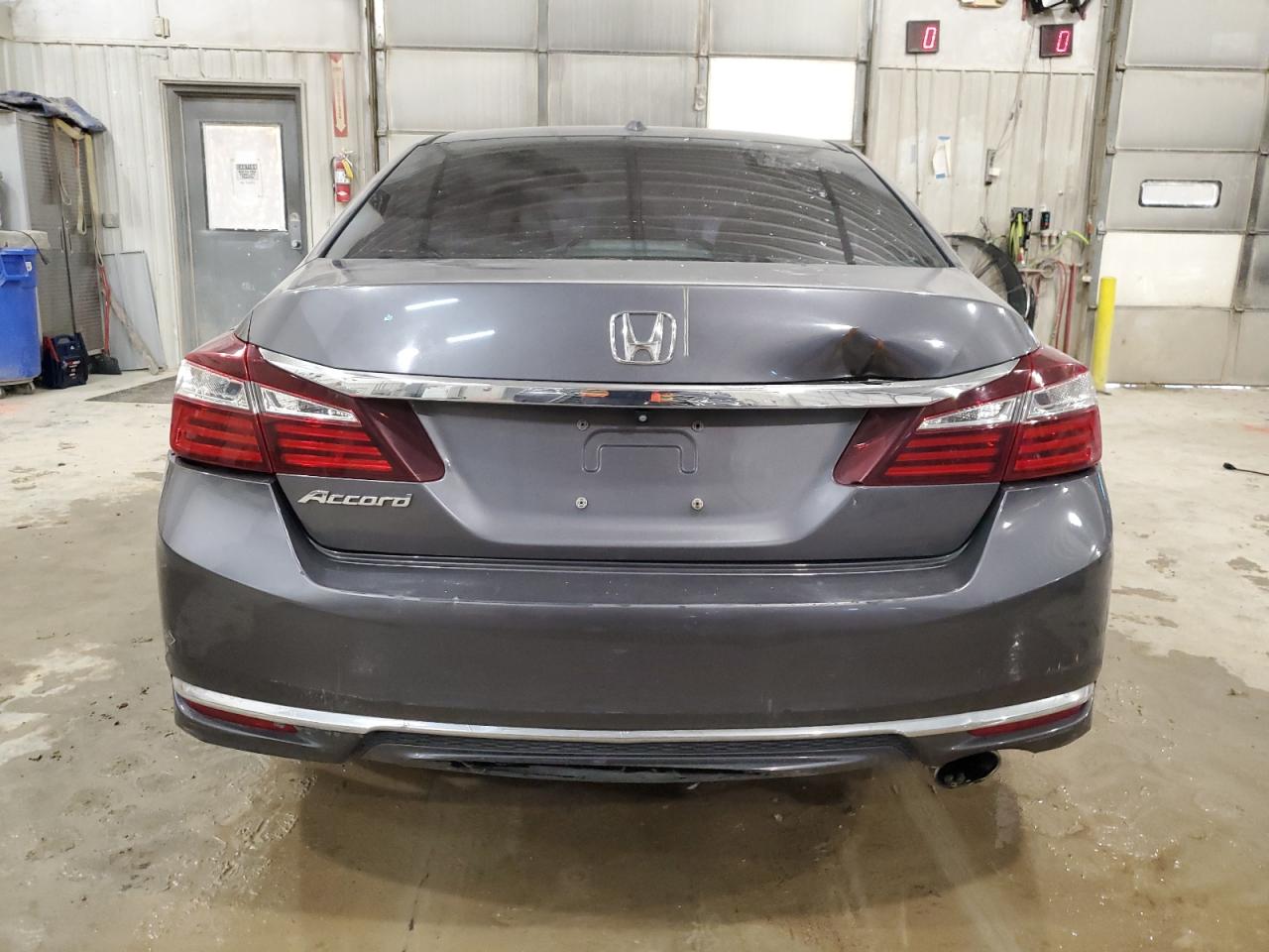 2017 Honda Accord VIN 1HGCR2F78HA092789 Copart auction photo, front end / minor dent/scratches damage thumbnail 6