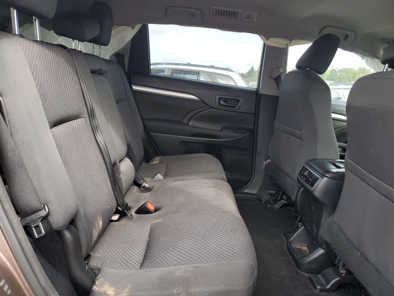 2018 Toyota Highlander VIN 5TDBZRFH1JS856101 Copart auction photo, front end / side damage thumbnail 11