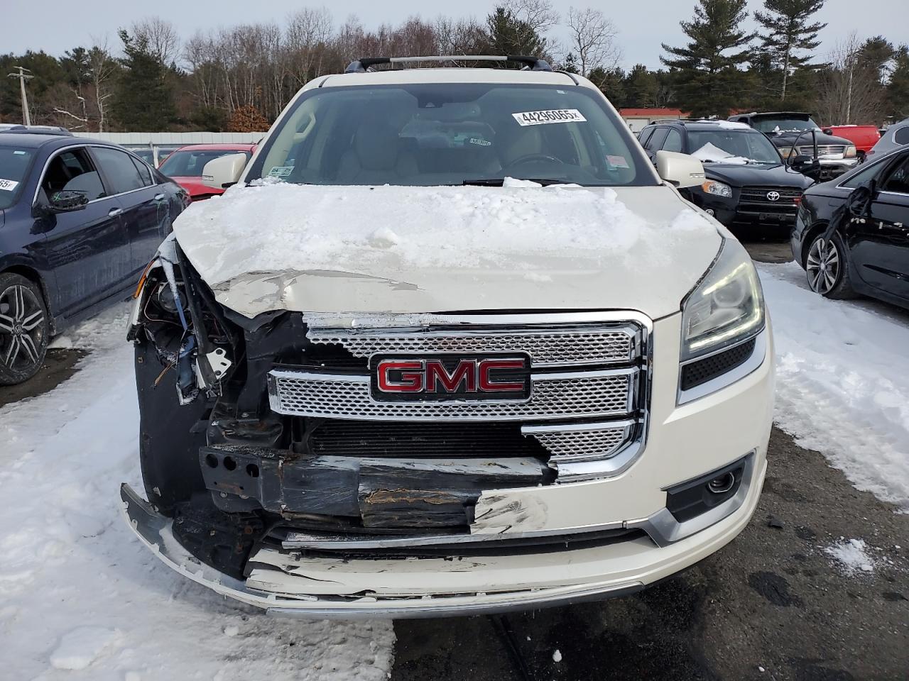 2014 GMC Acadia VIN 1GKKVTKD2EJ123865 Copart auction photo, front end / minor dent/scratches damage thumbnail 5