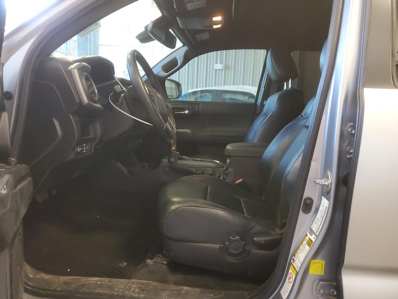 2019 Toyota Tacoma VIN 3TMCZ5AN6KM206434 Copart auction photo, all over damage thumbnail 7