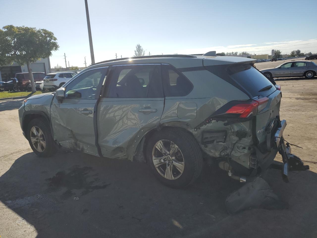 2021 Toyota RAV 4 VIN 2T3W1RFV5MW175067 Copart auction photo, rear end / side damage thumbnail 2