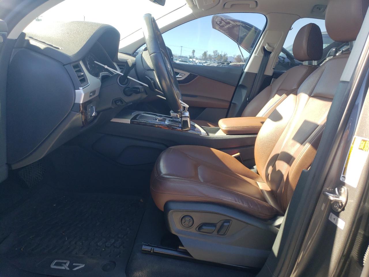 2019 Audi Q7 VIN WA1AHAF77KD038547 Copart auction photo, minor dent/scratches damage thumbnail 7