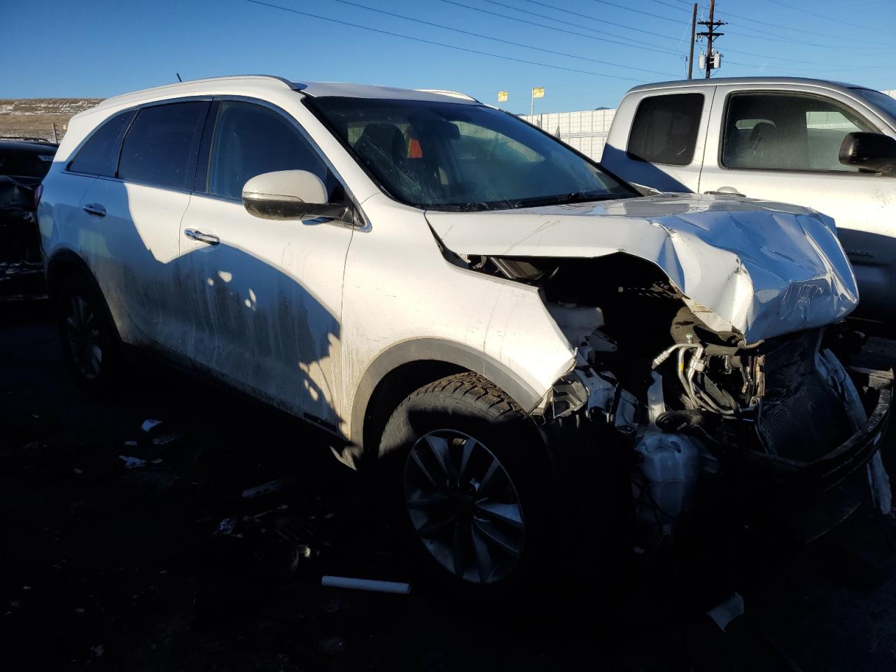 2016 KIA Sorento VIN 5XYPGDA56GG176034 Copart auction photo, front end damage thumbnail 4
