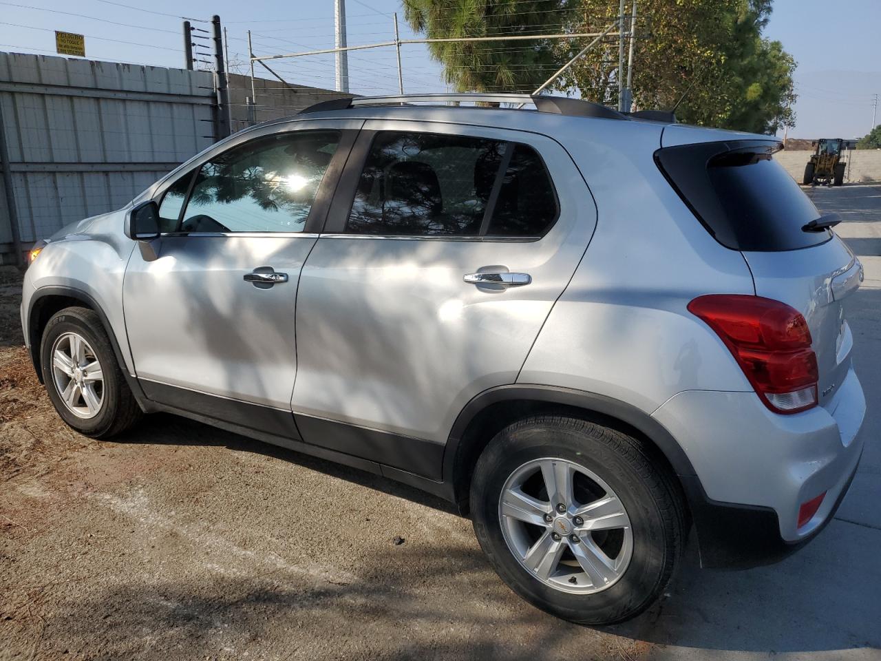 2019 Chevrolet Trax VIN KL7CJLSB4KB909034 Copart auction photo, burn - engine / mechanical damage thumbnail 2