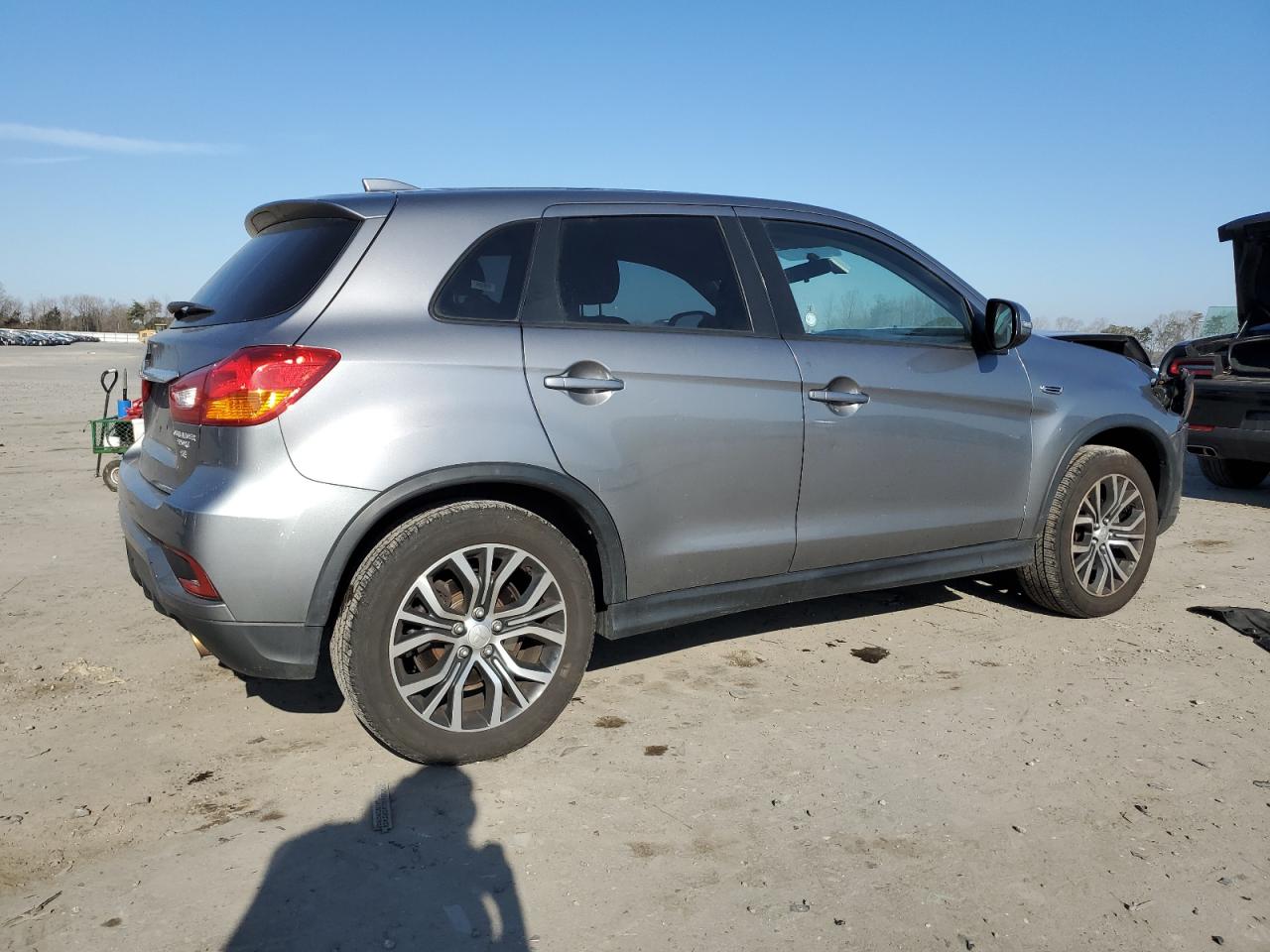 2019 Mitsubishi Outlander VIN JA4AP4AU6KU013916 Copart auction photo, front end damage thumbnail 3