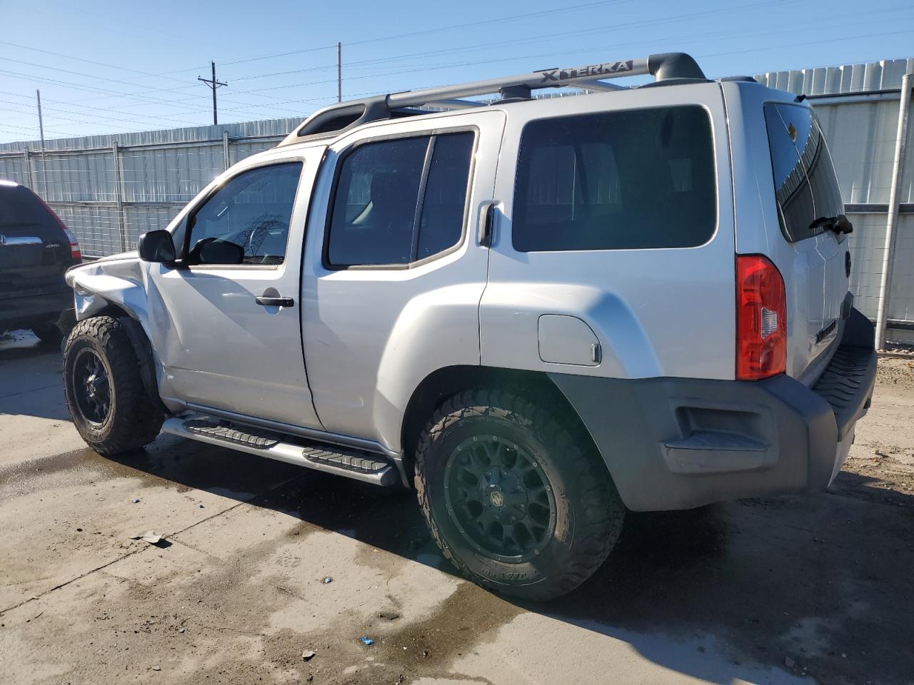 2015 Nissan XTerra VIN 5N1AN0NW8FN660149 Copart auction photo, front end / side damage thumbnail 2