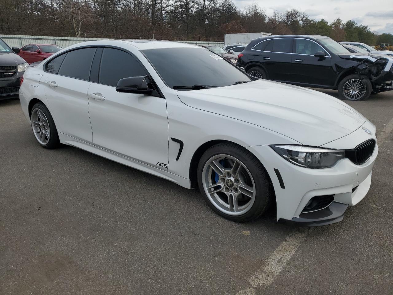 2018 BMW 4er VIN WBA4J1C55JBM10534 Copart auction photo, water/flood / minor dent/scratches damage thumbnail 4