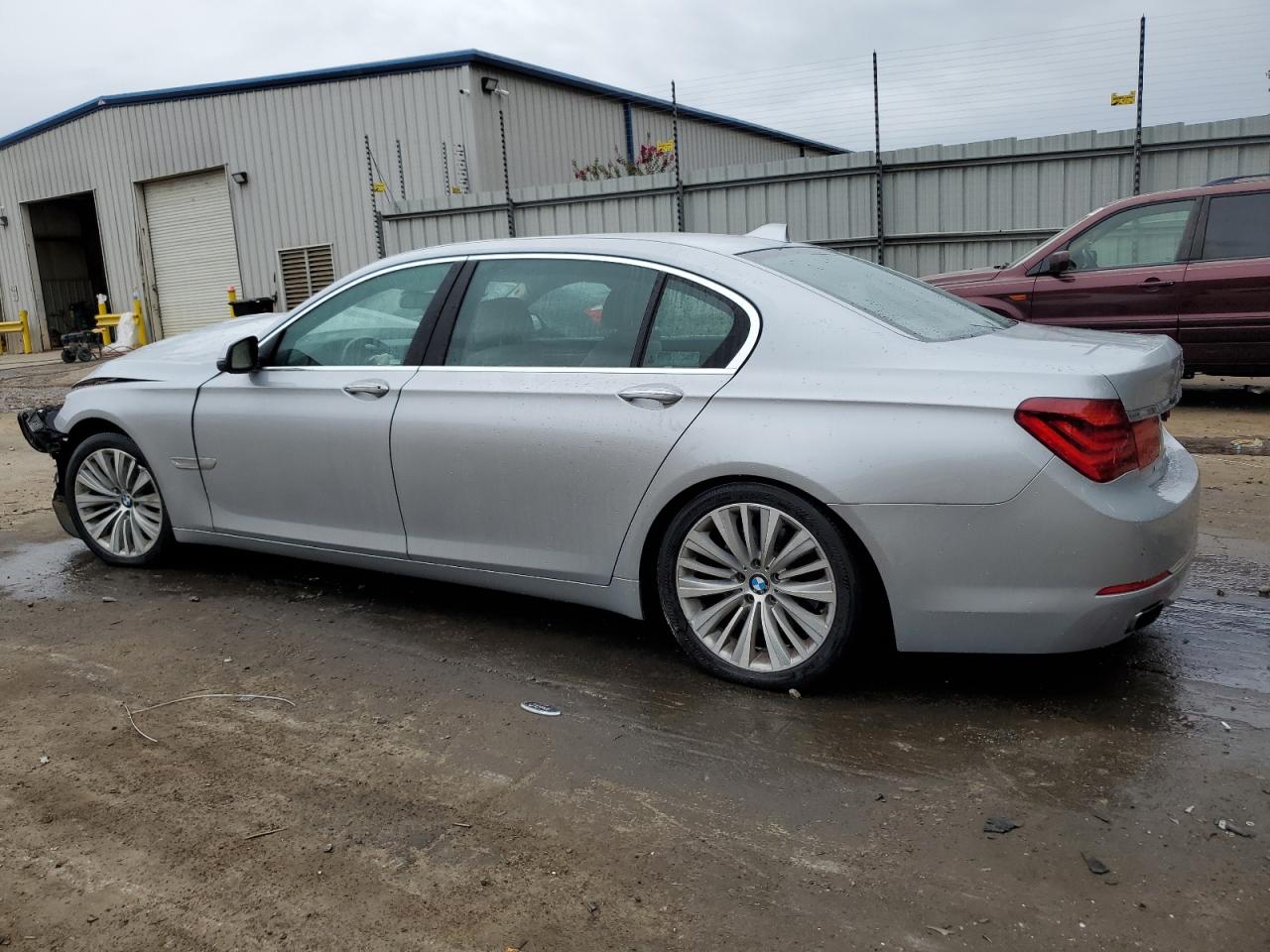 2015 BMW 7er VIN WBAYE4C55FD947438 Copart auction photo, front end damage thumbnail 2