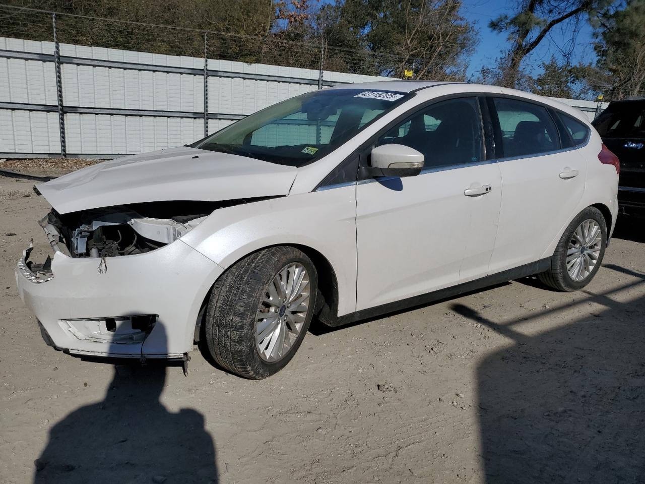 2015 Ford Focus VIN 1FADP3N27FL328277